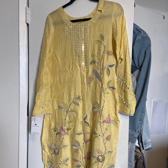 Ainee Faisal Pale Yellow Kurti - S - Picture 3 of 3